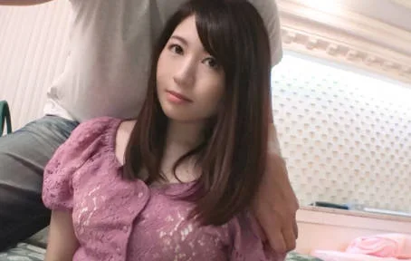 SIRO-3877 【初撮り】ネットでAV応募→AV体験撮影 1005 激しいピストンで暴れ狂う乳！床に飛び散るスケベ汁！瞳を潤ませ快感にヨガり狂う！清楚な顔し