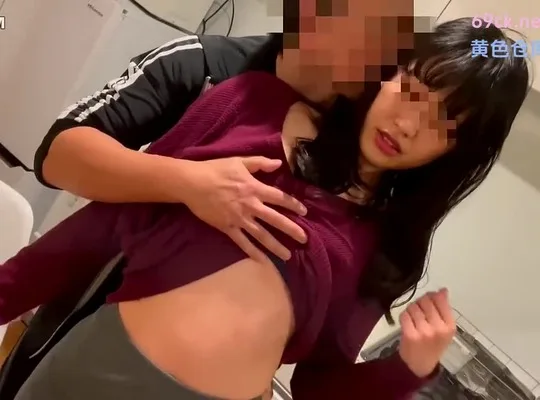FC2PPV-4658503团地人妻求贷遭口内爆射后被插