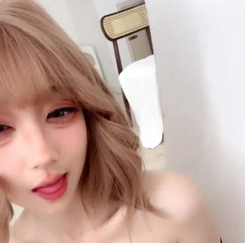 无套啪啪黄发精神萝莉妹