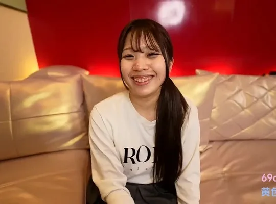 FC2PPV-4901019十八素人美白萌妹首尝中出满意沦