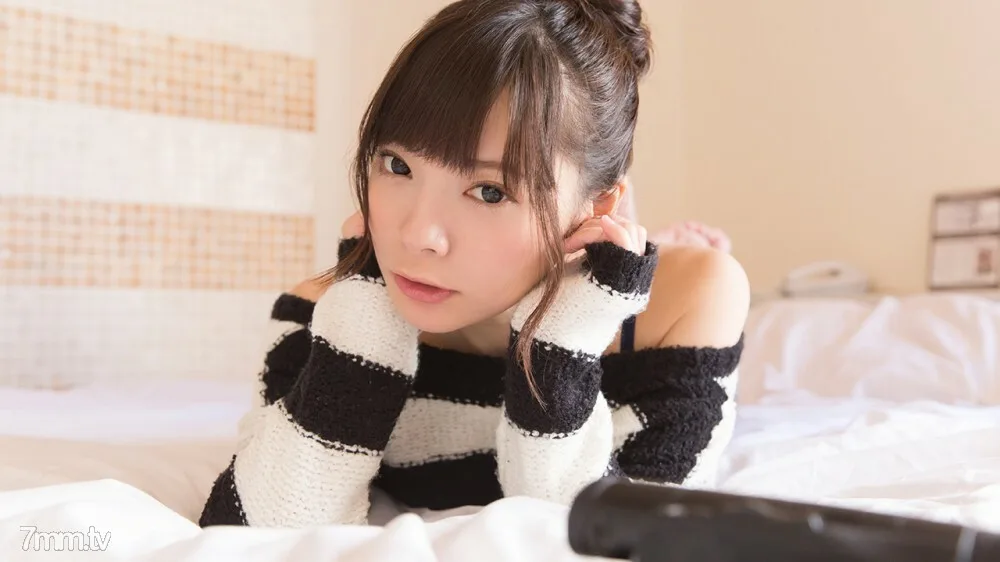 POK-002 娇小美丽的女孩和爱奇闻趣事 H / Mio