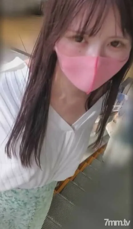 FC2-PPV-2389965 限100个【无码】与三心二意的美发师初次约会，连续阴道射精