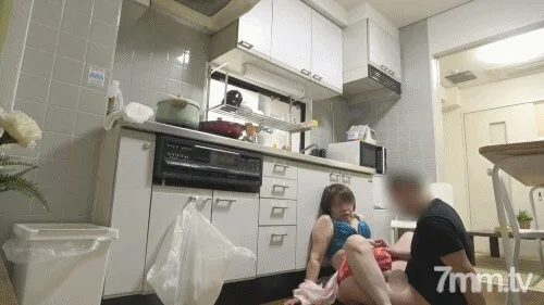 FC2-PPV-2484869 [无码x个人拍摄] 5号爱人之母！？突然冲到家报“女儿有外遇”也是外遇对象，在厨房强暴超熟女超60岁偷拍w