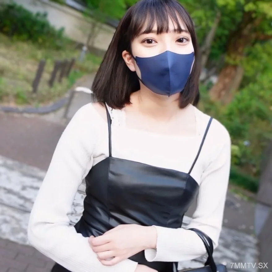 FC2-PPV-4484174 “现在的特殊身份”“完整的方面”“龚村是从村子里来的，所以才知道我有城市的知识！”我与男人发生性关系已经三年多了。