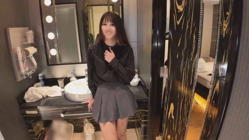 FC2-PPV-4800125 【即时奶油派业余】无码 ≪前时装模特儿♡ 高学历美人E罩杯≫ 她渴望已久的私处湿透了，根本不需要前戏！在纤细、美丽、丰满、柔软的裸体上，粉嫩的嫩穴里尽情享受奶油派 ♡
