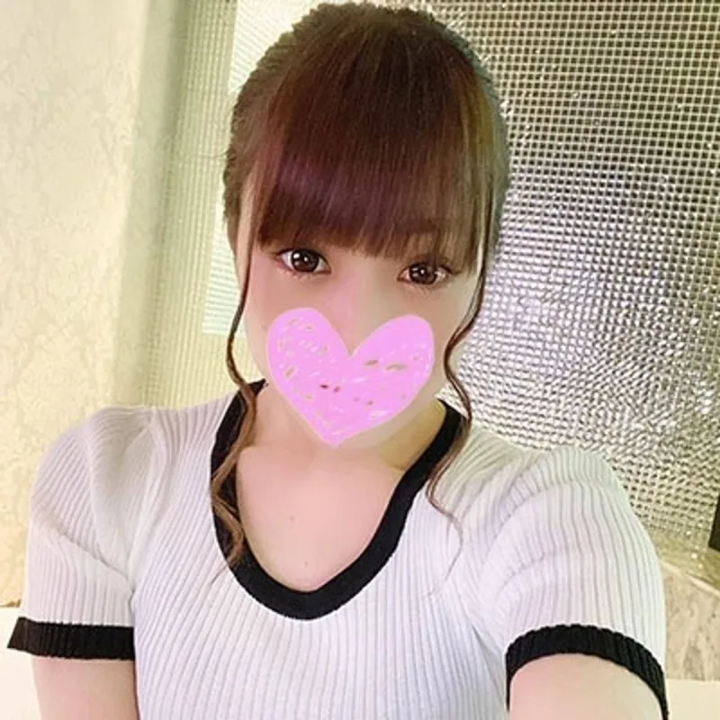 FC2-PPV-4808475 一个纯真温柔的女孩！一个超级温柔的美人，只要一个拥抱就能让你感受到满满的爱。第一人称视角，极致的奶油派性爱！