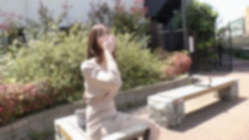 FC2-PPV-4825610 结婚戒指闪闪发光！ 【无码】【内射】与正值性欲旺盛的美艳妻子发生婚外情。她欣然为另一位男人口交，并扭动臀部，在他坚硬的阴茎上卖力抽插。她握著他的手，炫耀著戒指，乞求被内射。 *附赠额外内容