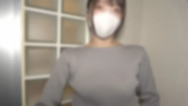 FC2-PPV-4849097 ♡ 2月23日前半价【无码，完全业余，生猛内射】一位身材高挑纤细的可爱OL。虽然她表情冷淡，但她的私处却很湿润。当男人舔舐她和他的大鸡巴时，她的脸色变得淫荡起来！生猛内射在她光滑的私处