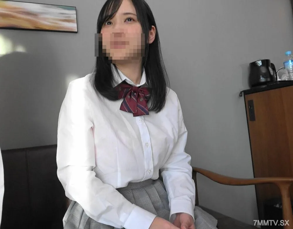 FC2-PPV-4852089 【否】拥有傲人身材和巨乳的受虐狂美女,莺