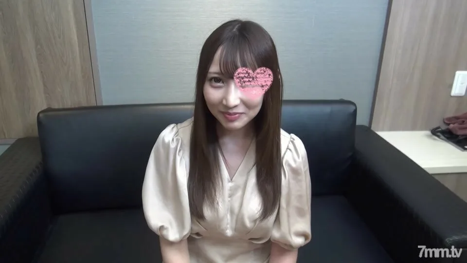 FC2-PPV-2691264 “我要当AV女优。”一个F罩杯造型出众的美女突然出现。非常喜欢AV。最后是阴道射精♪
