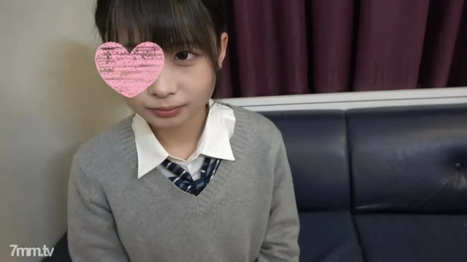 FC2-PPV-1773451 活跃的少年。对穿著透明制服和娃娃脸的白皙美少女进行大量面部射精。