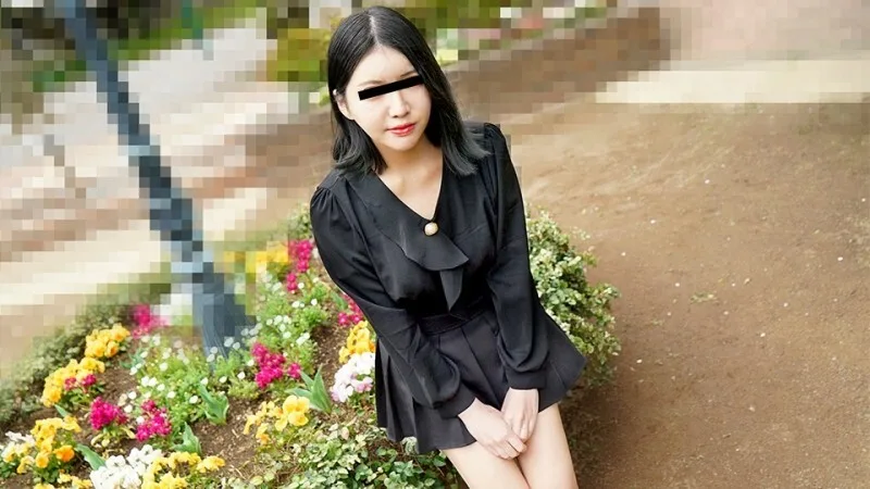 MUSUME-102823_01 空手震动器在美臀里转动螺旋桨！素人女孩一边被干一边跟男友打电话！