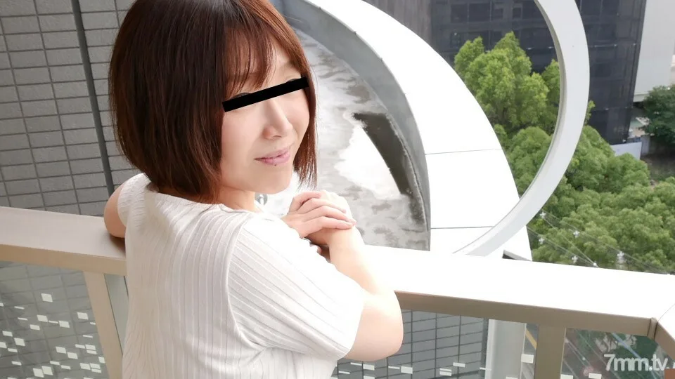 072220-002 成熟女人的颜射精液包！