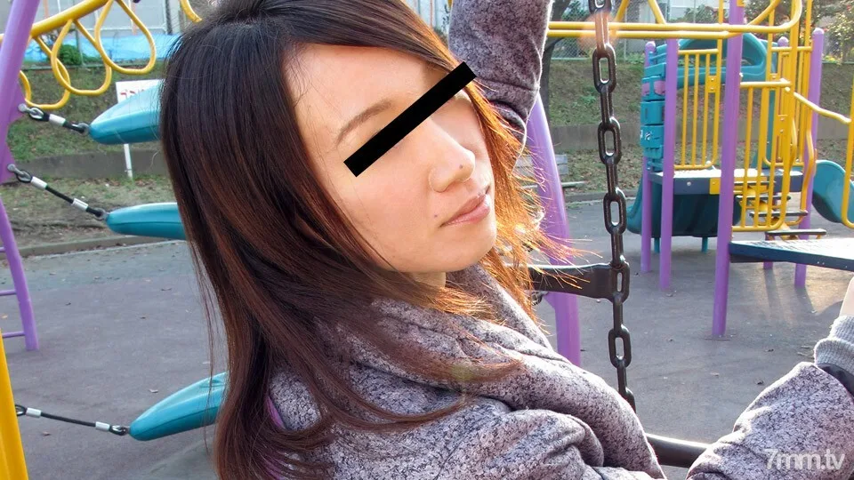 051420-303 有鬃毛和巨大阴蒂的成熟女人