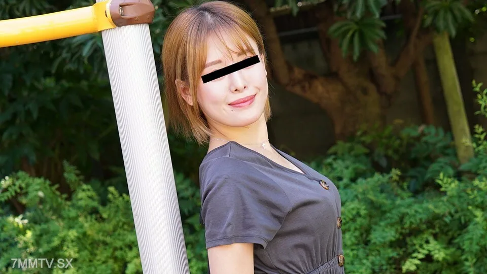 042724_100 和一个可爱的已婚女人