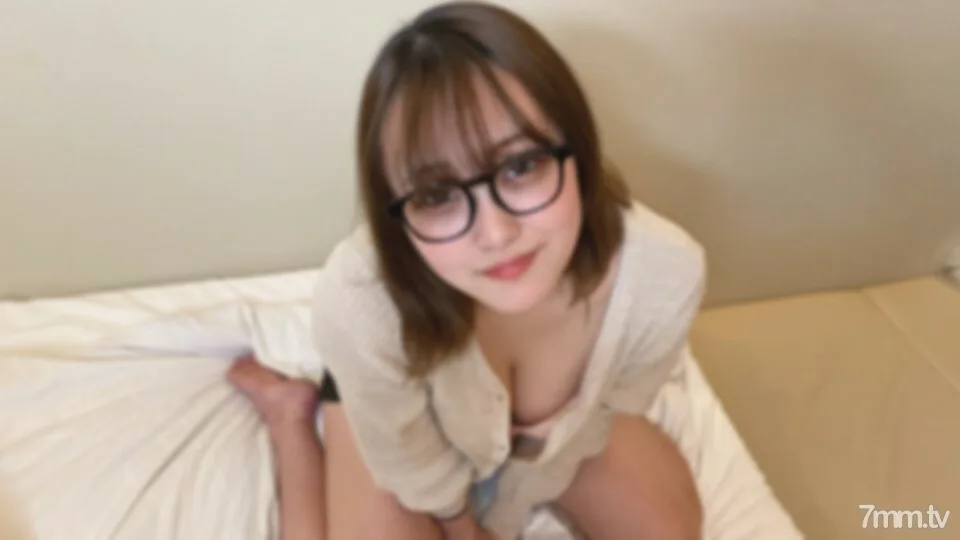 FC2-PPV-2866451 连续 3 次阴道射精在 G 杯的敏感身体中充分摇晃！ ！！可爱的脸蛋被电马和健太郎扭曲了！ FC2-PPV-2866451