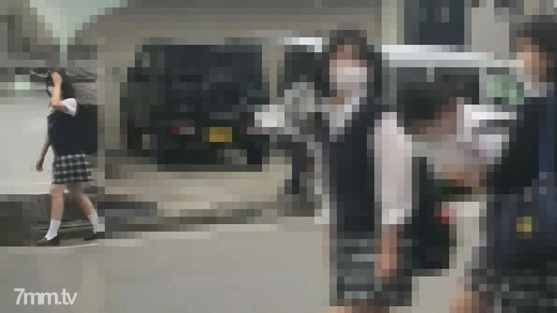FC2-PPV-2968096 [仅限周末] 私立女子学校黑发美少女③学校附近接送，在停车场暴露・在酒店插入