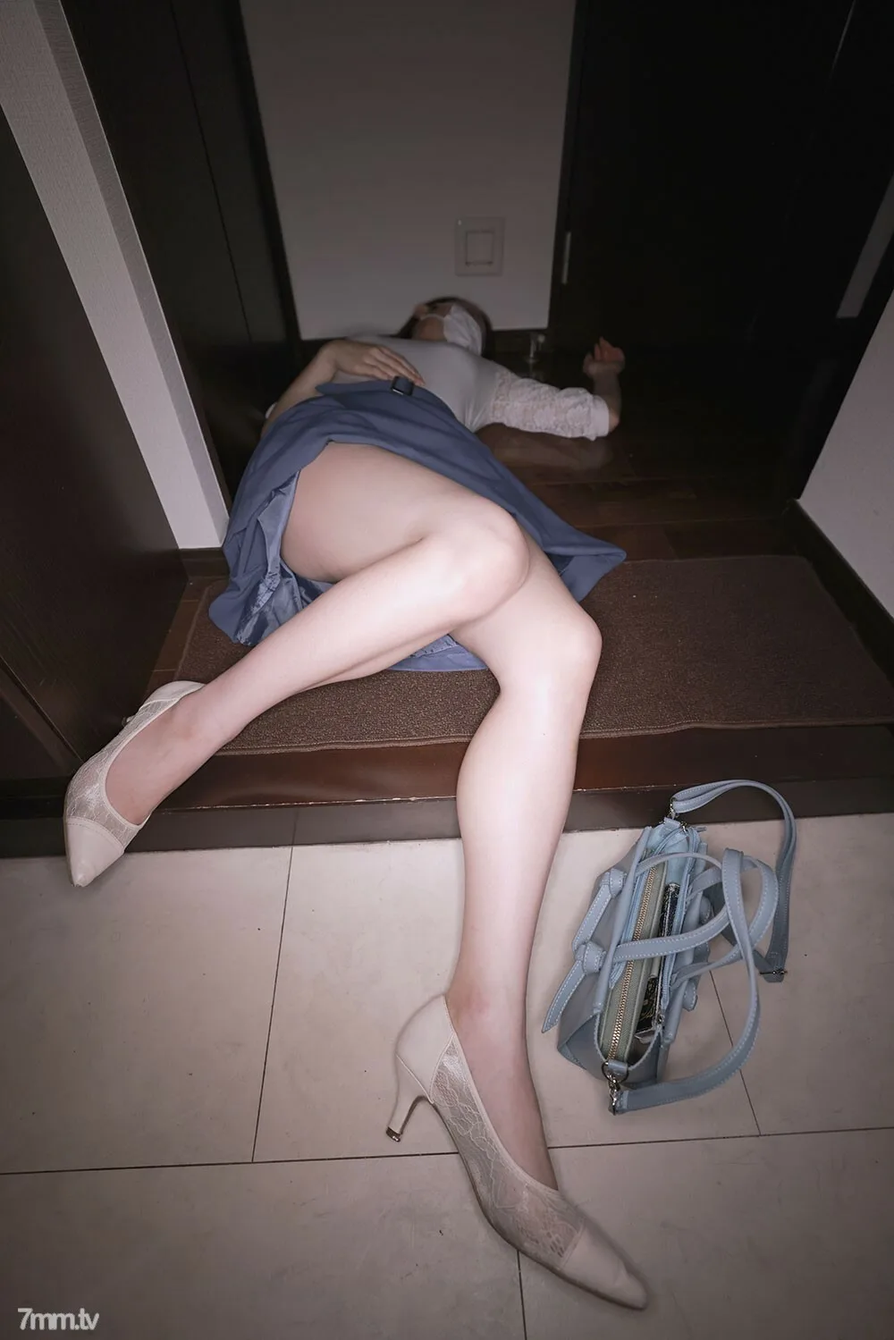 FC2-PPV-3082436 某男的山寨费洛蒙和女的 * 有评论福利