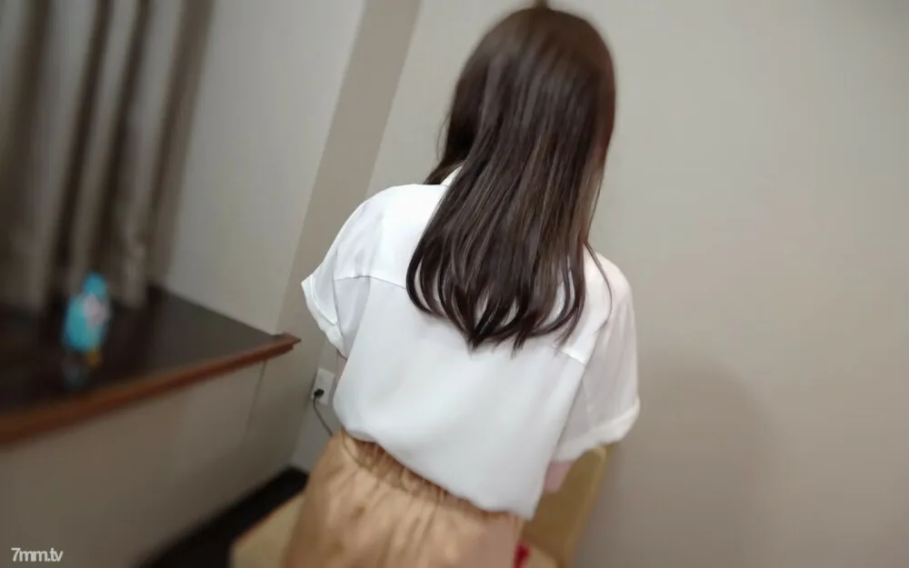 FC2-PPV-3133731 一张漂亮的脸蛋是正统美女OL，给人的感觉甚至是优雅和知性。