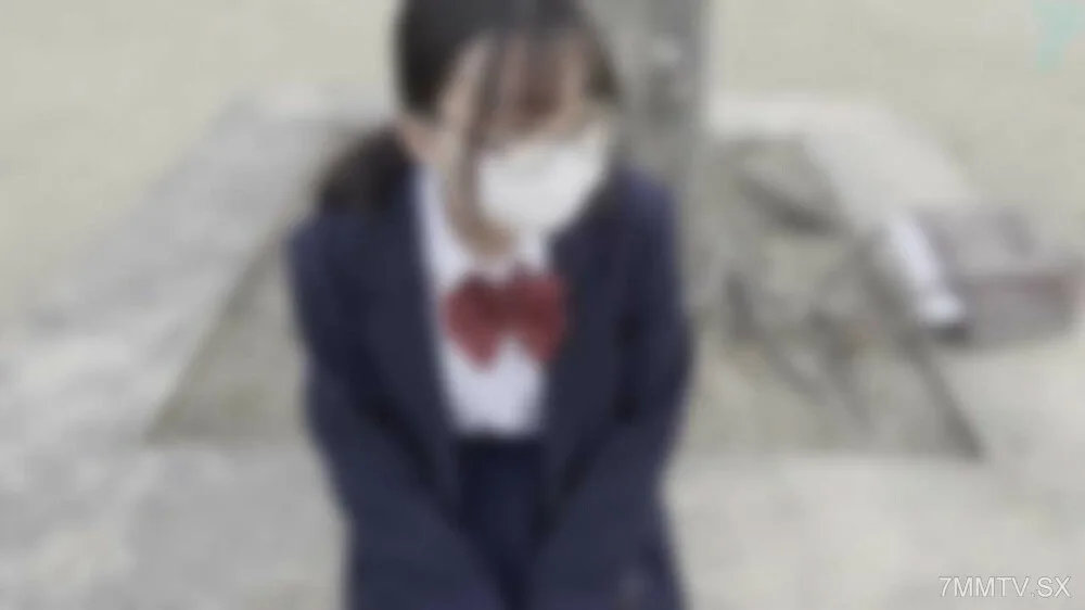 FC2-PPV-3157592 [#74] 我拍了一个戴著眼镜和土豆的文学处女的奇闻趣事。用生的公鸡打开硬毛纯阴部的膜，并像毕业时那样射精子♡恭喜♡
