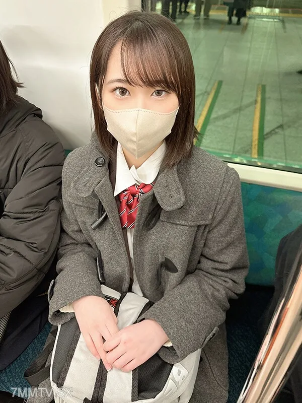 XRW-789 即使穿著衣服也能理解巨乳的人类 Onahoru F 杯已婚妇女 Kayo（化名）* 达到高潮时有失禁的习惯