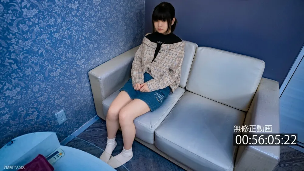 FC2-PPV-3798244 一个绿色的、完全未成熟的苹果。