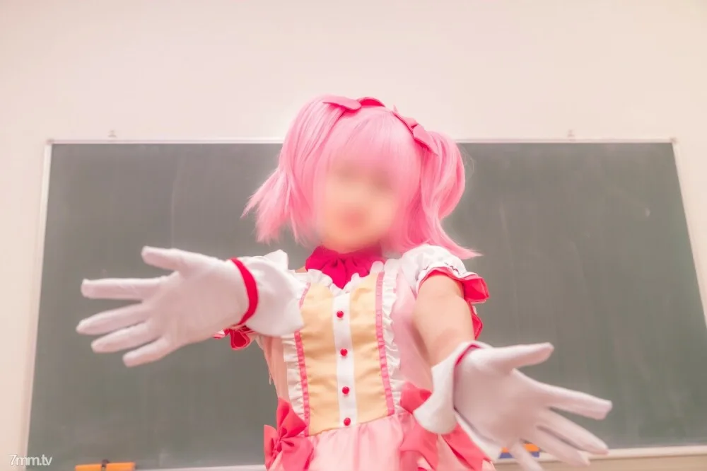 FC2-PPV-1897067 【魔术师反转3P】和魔法少女一起反转3P哈莱姆吧！两个业余层挤压不习惯的前处女的污垢/ Ma 〇 Magi Ma 〇 Ka＆Hora Magical Girl Ver ※完整外观/原始阴道射液