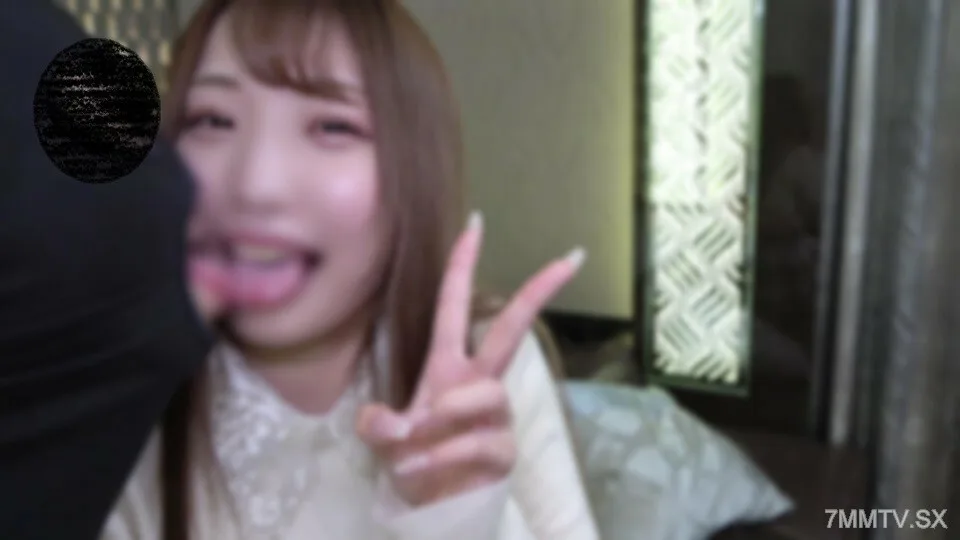 FC2-PPV-4078448 [2 作品中出第 3 次！ 】 蓝角卡莉奈奇和摄影师主演的三人性爱故事。 ♪“我开枪了！我开枪了！我开枪了我的生殖器......♡”
