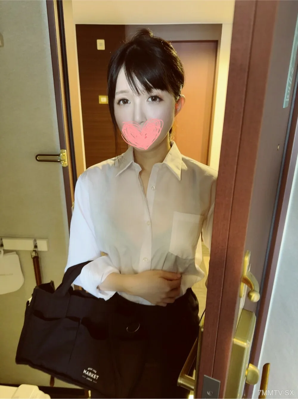 FC2-PPV-4077630 现实生活中商人与美容院的实际协商。我是无情的治愈者