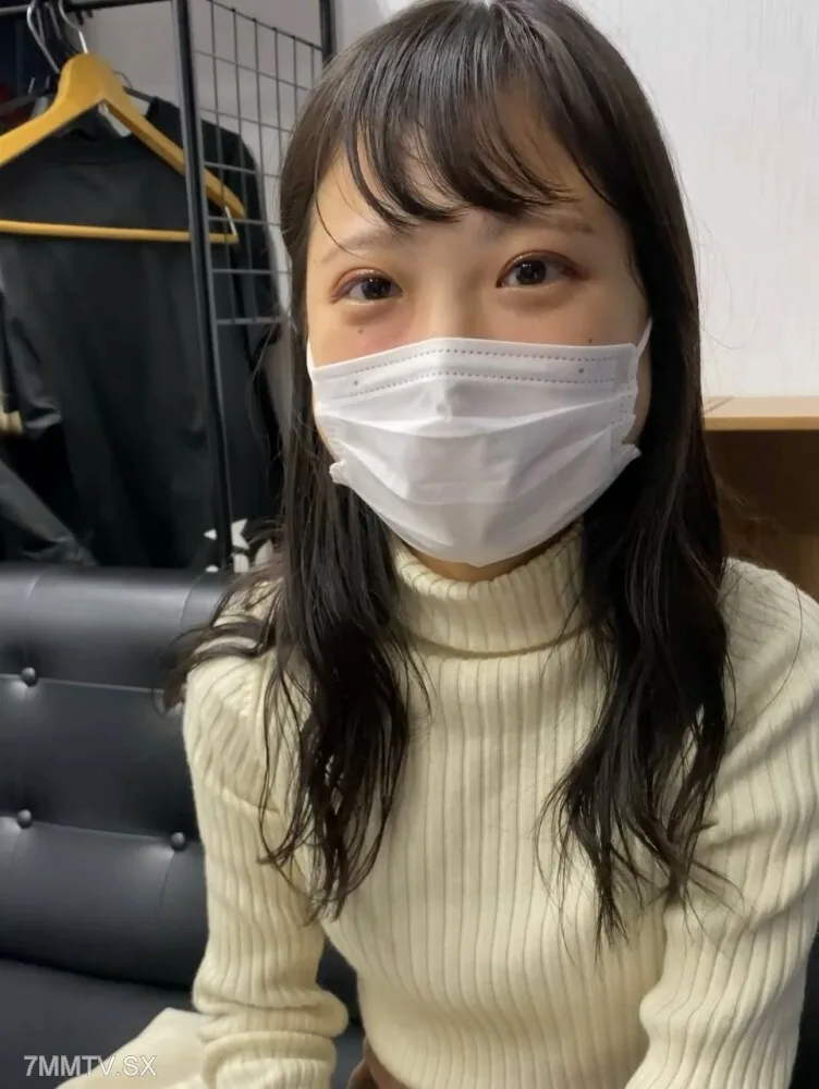 FC2-PPV-4218492 以前访问过完整的业余极其可爱的合法**娃娃脸*真正的战斗中出0026