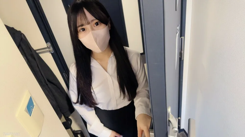 FC2-PPV-4231663 对于19岁的男女来说，与男女按摩有关。