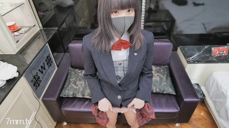 FC2-PPV-1911284 【个人拍摄】保奈美18岁制服play是尖叫的阴道射精乞讨女儿【山地拍摄】