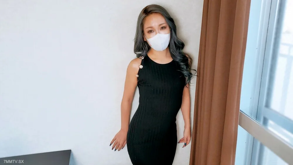 FC2-PPV-4434750 以一种贪婪又热情的方式出现！
