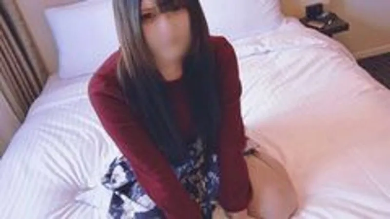 FC2-PPV-4668424 【露脸】女仆咖啡厅的女仆加奈酱，因经济困难，接受紧急支援。禁欲八天后，这个愤怒、令人毛骨悚然的老男人的阴茎射出了大量的生精液。
