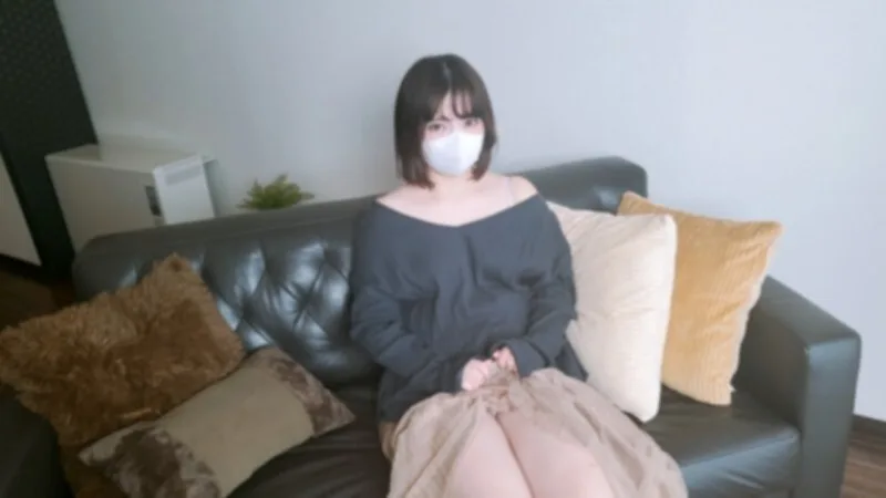 FC2-PPV-4674306 ♡半价到5/6【无码，完全素人】前运动员是31岁结婚第二年的可爱妻子，性欲旺盛！她喜欢感到尴尬，所以她舔内裤和湿润的阴茎汁液，并用巨大的阴茎真正射精！