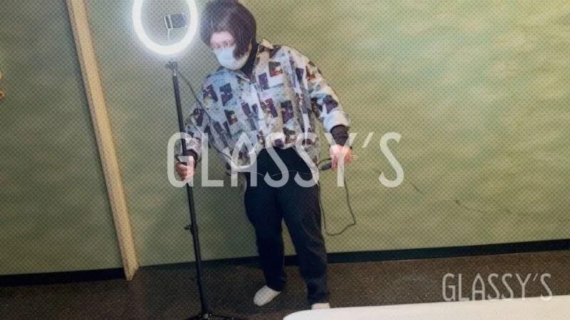 FC2-PPV-4685127 #19 给新手员工的中出和口交│GLASSY'S
