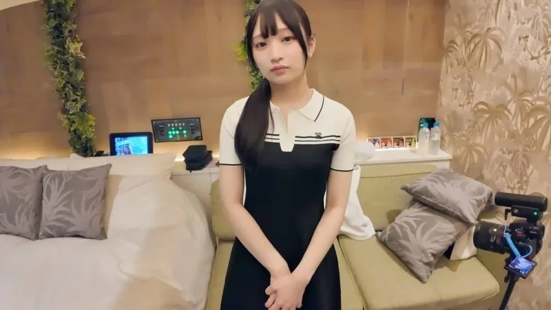 FC2-PPV-4761731 19岁，清晰度出众，与外表相反，她极其性感，阴道感觉很棒。