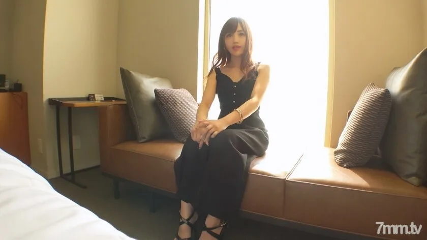 SIRO-3894 [第一枪] [关西方言gal] [美白模特身材] 大气明亮的业余gal。事实上，我的经验很少。我仍然对我有生以来第一次这样做的经历感到惊讶。网上AV应用→AV体验拍摄1032