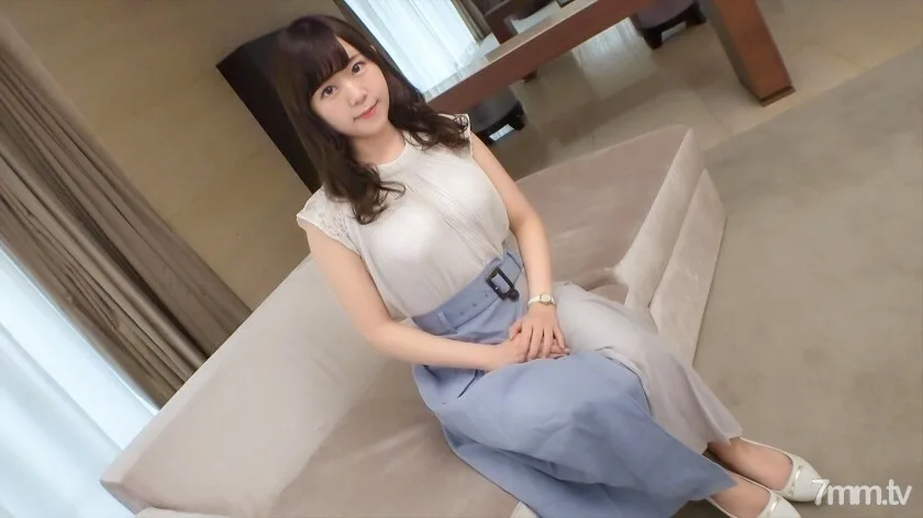 SIRO-4426 【第一枪】【干净整洁的少女】【望尻女牛仔】从初中开始就以保育园老师为目标的干净整洁的少女偷看H世界。第一次尝到的大叔的技术逐渐变得醇厚.. 网上AV应用→AV体验拍摄1500